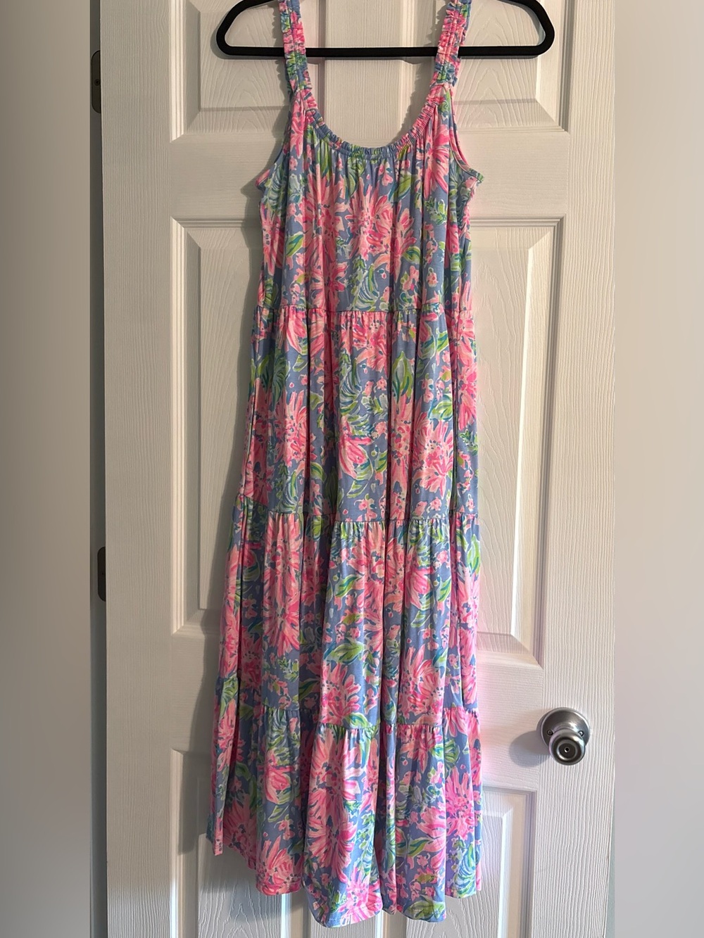 Lilly Pulitzer Loro Midi dress in size Small EUC pink & blue floral